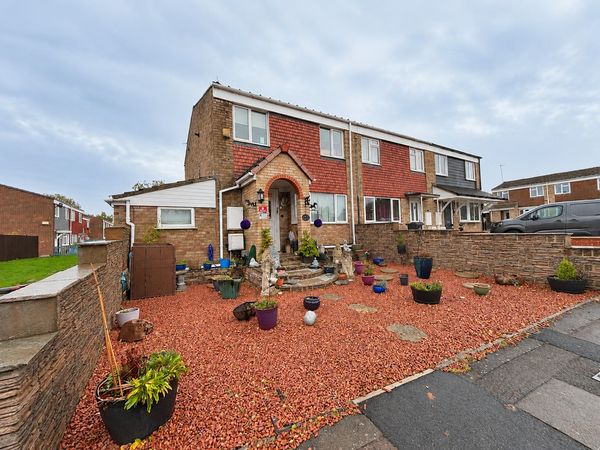 Deerhurst Way, Toothill, SN5