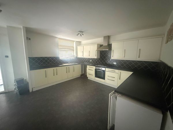 Corner Brook, Liverpool, L28