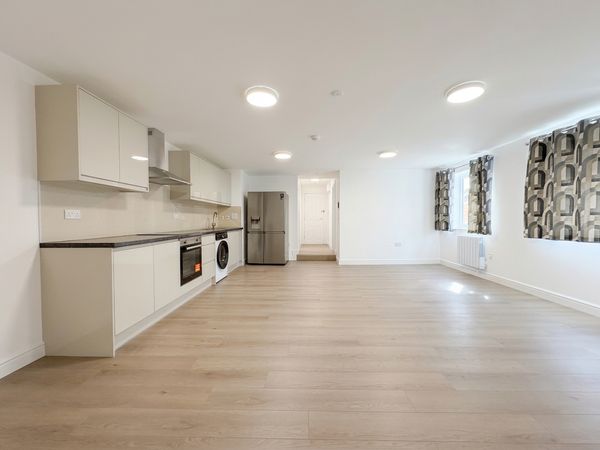 Barnet Lane, Elstree, WD6