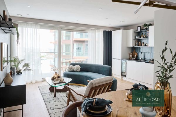Southlake Road, London, SE28
