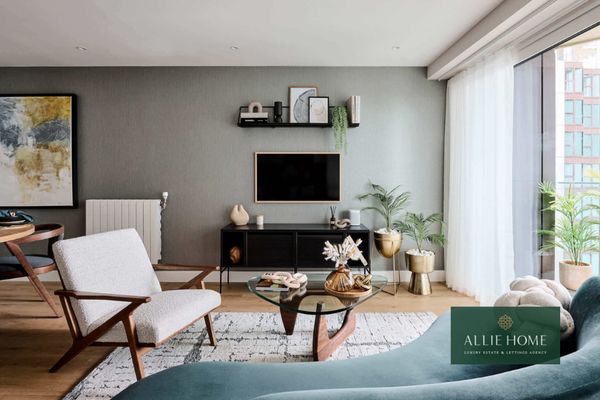 Southlake Road, London, SE28