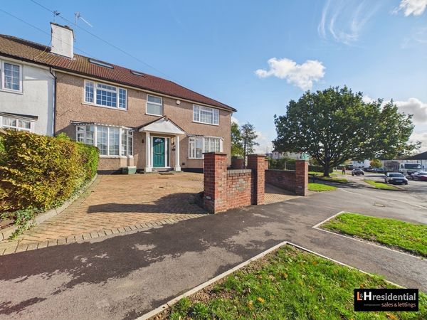 Sullivan Way, Elstree, WD6