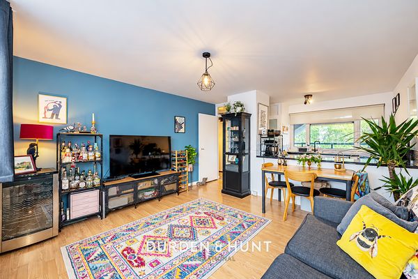 High Road, South Woodford, E18