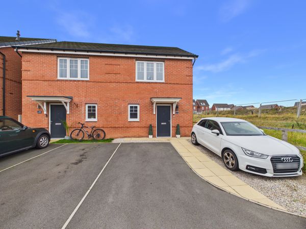 Henderson Close, Clay Cross, S45