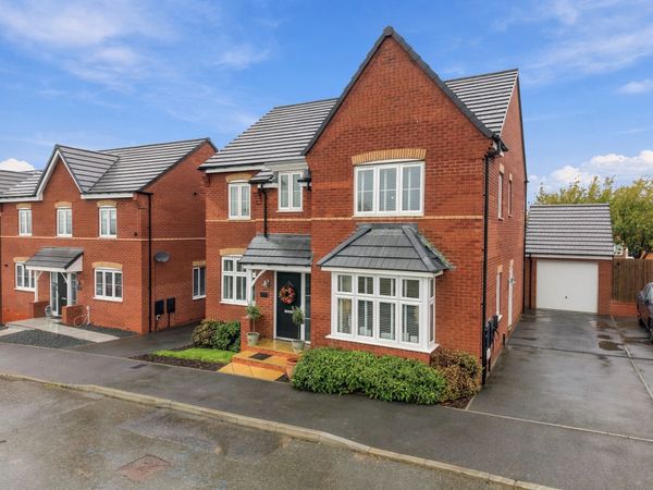 Skylark Road, Brimington, S43