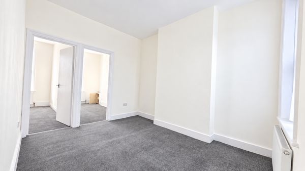 High St N, London, E12 6RH