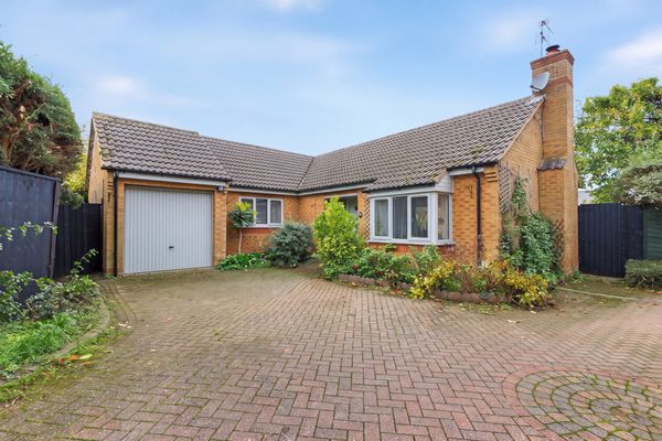 Christopher Court, Welford, NN6
